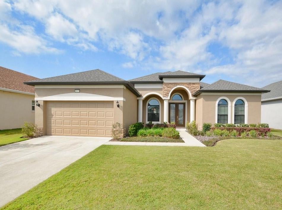 Mount Dora Homes for Sale featuring Lakefront, 55+ & Top Communities